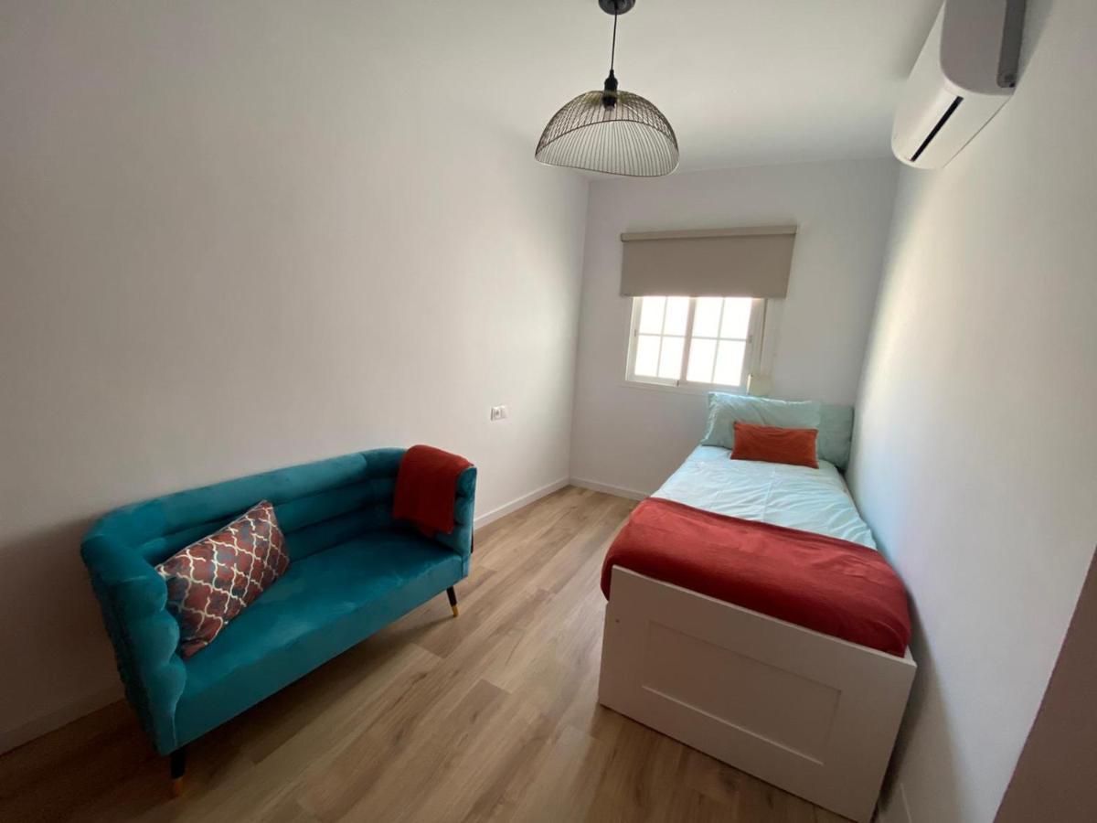 Arena Happy Apartment Фуeнхирола Екстериор снимка