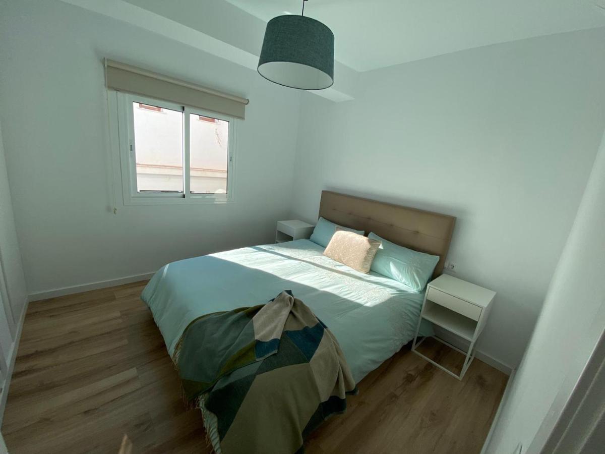 Arena Happy Apartment Фуeнхирола Екстериор снимка